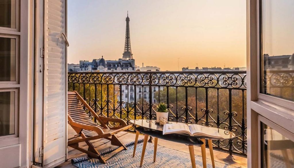The 15 Most Beautiful Hotels With A View Of The Eiffel Tower – For Every Budget!